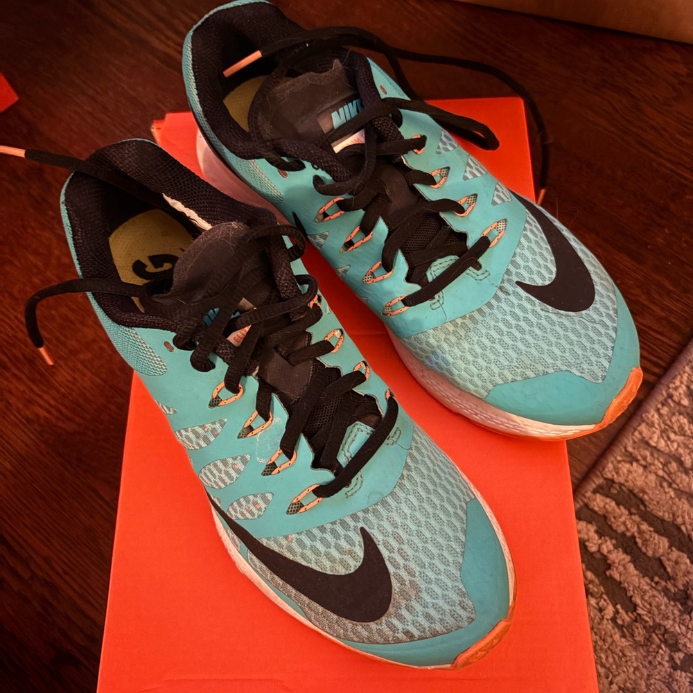 Nike Turquoise Air Zoom Elite 7 Trainers